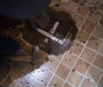 普洱卫生间漏水维修公司为您分享下卫生间渗水如何处理及注意事项